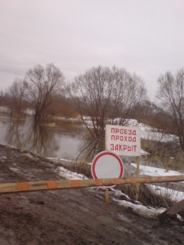 Мост у села Шелемишево в Скопинском районе ушёл под воду