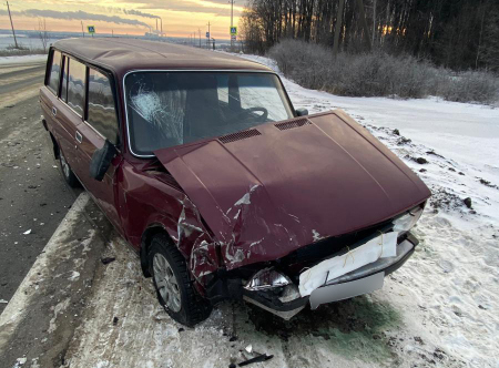 Под Пронском столкнулись Renault Logan и ВАЗ-2104, пострадали три человека