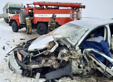 В массовой аварии под Михайловом пострадали два водителя