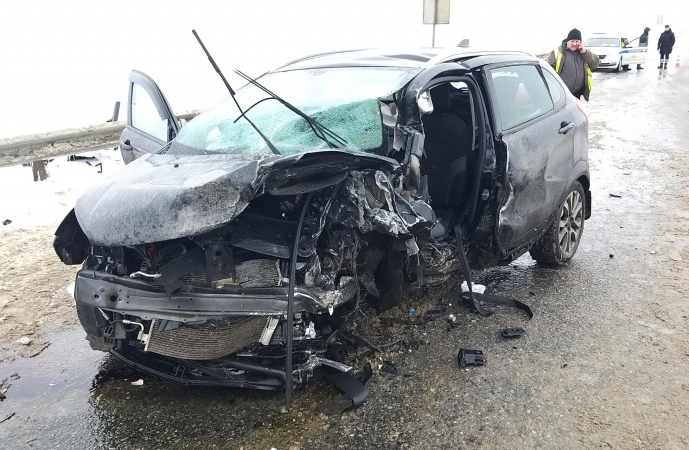 В массовом ДТП под Скопином погиб водитель Lada XRAY