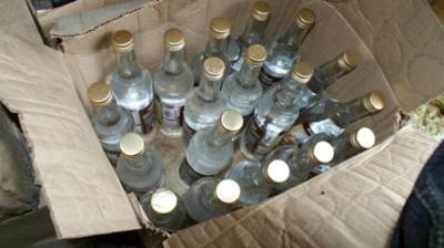 Около ста литров незаконного алкоголя конфисковали рязанские стражи порядка