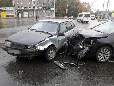 В ДТП на улице Новосёлов пострадала шестилетняя девочка