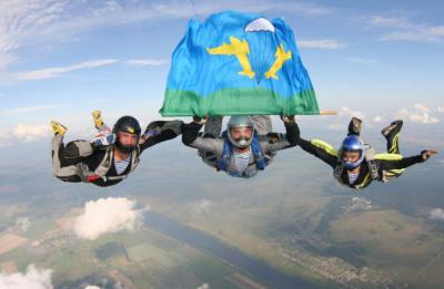 Во всех номинациях кубка Рязанского кремля победили местные парашютисты