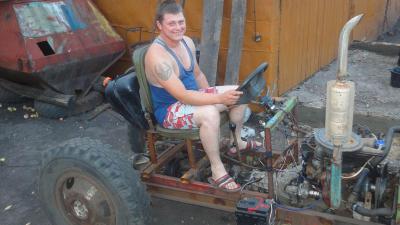 Житель Сапожка собрал трактор
