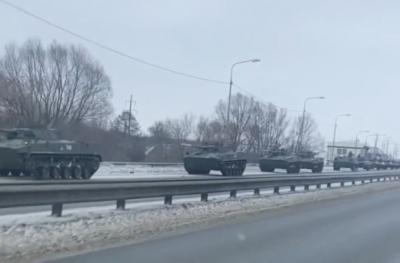 В Рязани засняли колонну военной техники 