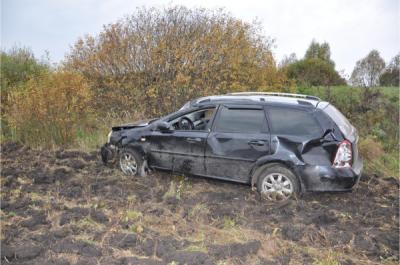 Близ Милославского Chevrolet Lacetti улетел в кювет, водитель скончался