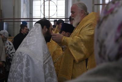 Рязанский митрополит рукоположил диакона во пресвитера