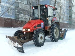 Рязанские единороссы чистят снег
