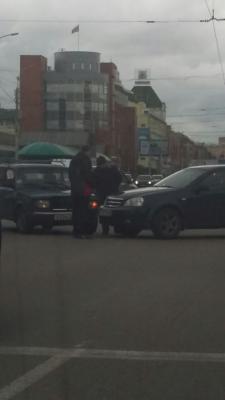 На Московском шоссе столкнулись ВАЗ-2107 и Chevrolet