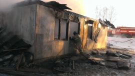 В Путятинском районе пламя уничтожило жилой дом и повредило гараж