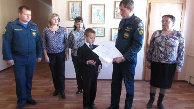 Чучковского школьника наградят за спасение брата на пожаре