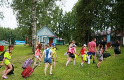 В загородные детские лагеря рязанцами приобретено 2000 путёвок