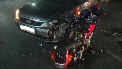 Появилось видео столкновения мотоцикла и автомобиля на Первомайском проспекте