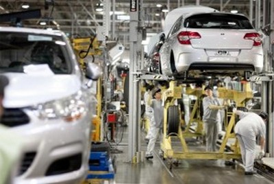 Автосалон «Renault»: Завод в Калуге запускает производство полного цикла