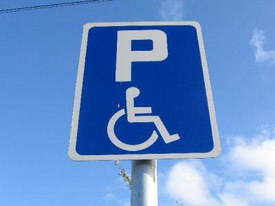 В Рязанском регионе планируется узаконить выделение на автостоянках 10% мест для инвалидов