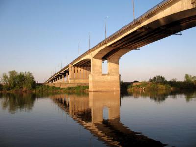 ГИБДД просит рязанцев снижать скорость на мосту через Оку