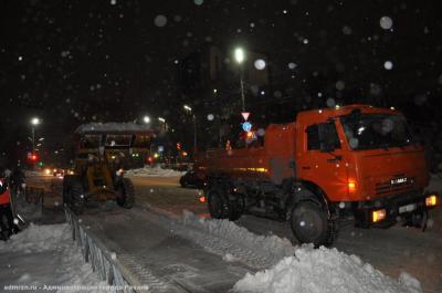Минувшей ночью снег в Рязани убирали 100 единиц техники