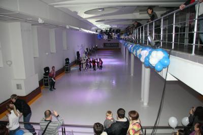 «Полсинаут»: Ледовый комплекс «Полюс» приглашает на дискотеки и в школу фигурного катания