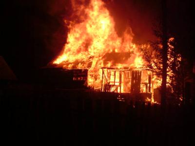 В Сасовском районе сгорели две надворные постройки