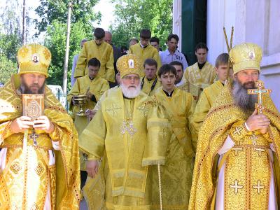 Архиепископ Рязанский и Касимовский Павел совершил богослужение в Никольском храме в Рыбном