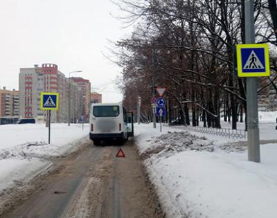 На улице Новосёлов маршрутка сбила пенсионерку на пешеходном переходе
