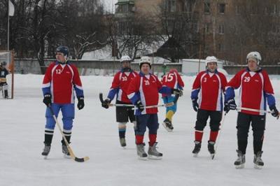 На стадионе «Локомотив» начались игры чемпионата Рязанской области по хоккею с мячом