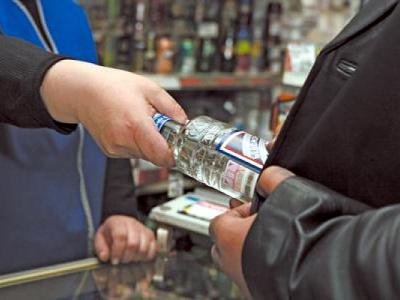 Более ста литров незаконного алкоголя изъято в Рязани и Спасском районе