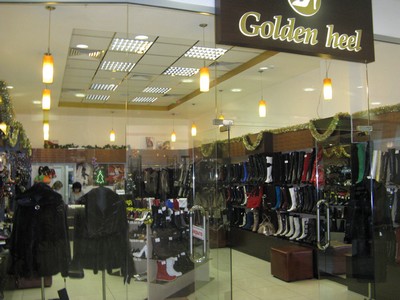«Виктория Плаза»: Новая коллекция обуви и верхней одежды в Golden Heel