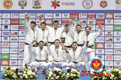 Уали Куржев и Андрей Волков завоевали серебряные медали командного чемпионата Европы по дзюдо