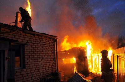 Рязанские огнеборцы отстояли жилой дом в Недостоево