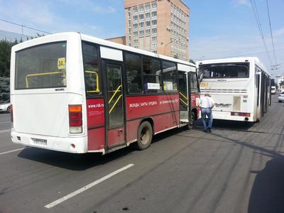 В центре Рязани столкнулись два автобуса