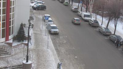 Платные парковки в Рязани расчистили от снега