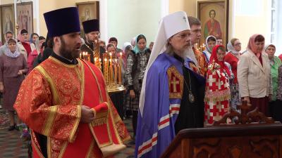 Митрополит Марк возглавил литургию в храме села Захарово
