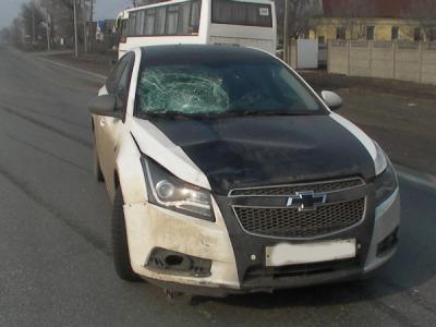 Chevrolet Cruze насмерть сбил пенсионерку, вышедшую из автобуса близ Рыбного