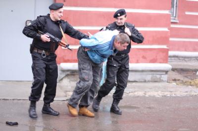 В Железнодорожном районном суде Рязани при попытке к бегству задержали условных преступников
