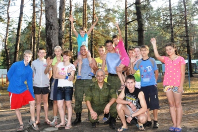 Рязанские десантники пообщались с воспитанниками детского лагеря