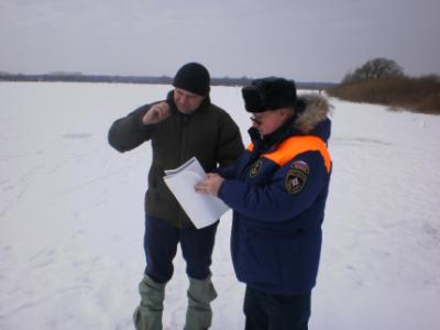 Рязанским рыбакам не устают напоминать правила поведения на льду