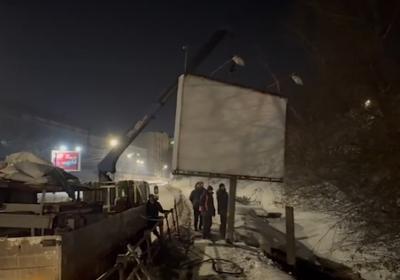 В Рязани демонтировали 16 незаконно размещённых рекламных конструкций