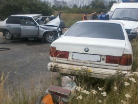 На улице Промышленной в Рязани столкнулись две легковушки, есть пострадавшие