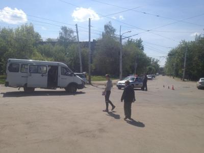 На улице Космонавтов в Рязани произошло ДТП с участием маршрутки