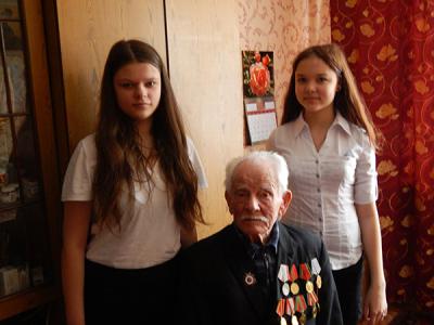 Рязанские молодогвардейцы навестили ветерана