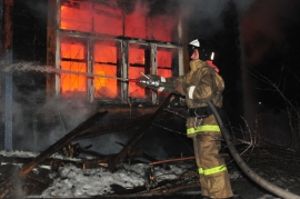 В Сасово сгорел нежилой дом