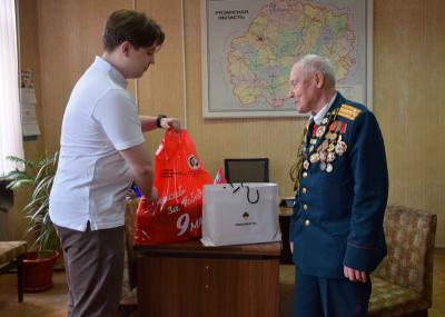 Молодые специалисты Рязанской НПК поздравляют ветеранов с Днём Победы