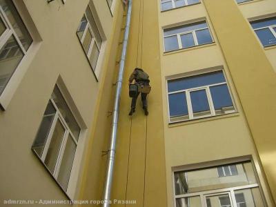 За ненадлежащее содержание фасадов зданий в Рязани оштрафовали почти сотню нарушителей