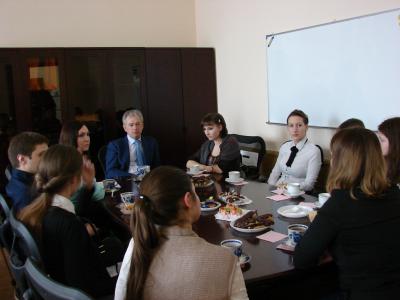 После беседы со студентами-сиротами Николай Булаев предложил поправки в закон «Об образовании»