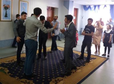 В Рязани зарегистрировали брак по таджикским традициям