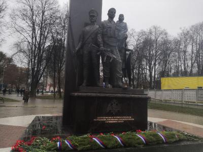 В Рязани открыли памятник погибшим сотрудникам и военнослужащим Росгвардии
