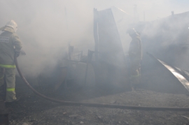 В Клепиковском районе сгорели дачный дом и хозпостройка