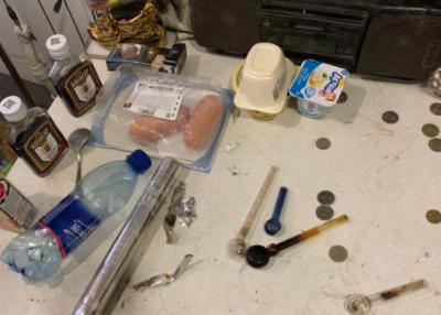 Рязанские полицейские ликвидировали наркопритон в гараже