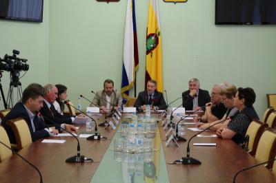 В Рязоблдуме прошло заседание рабочей группы по реализации Послания президента РФ Федеральному Собранию
